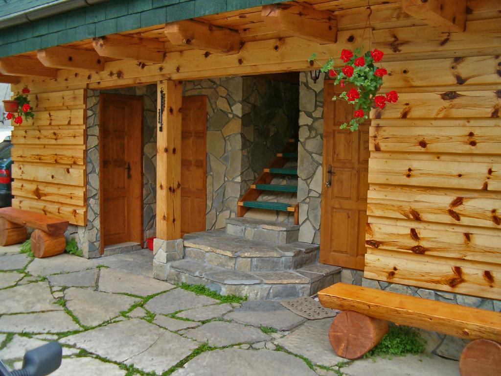 Penzion A Drevenica Pri Hati Terchová Buitenkant foto