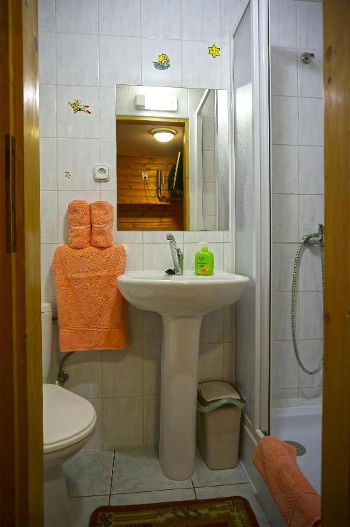 Penzion A Drevenica Pri Hati Terchová Kamer foto